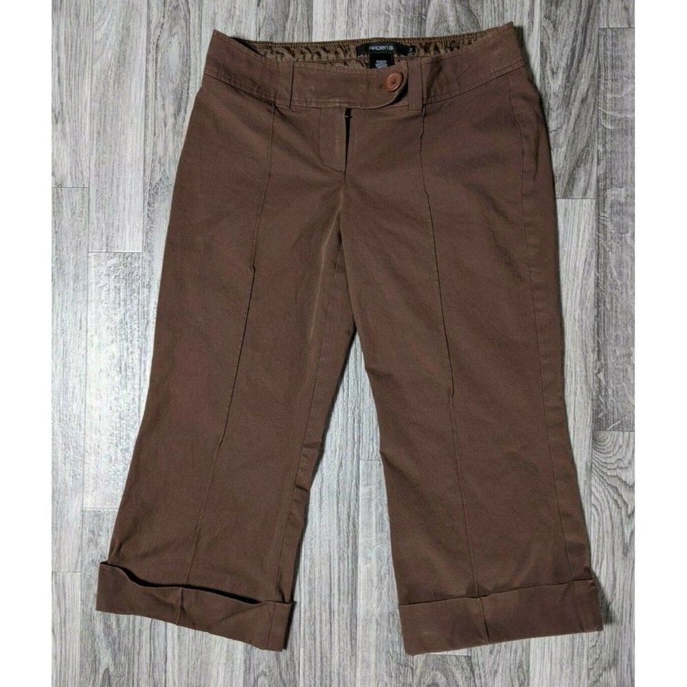 (3/$35) Arden B. Cuffed‎ Brown Capri Pants